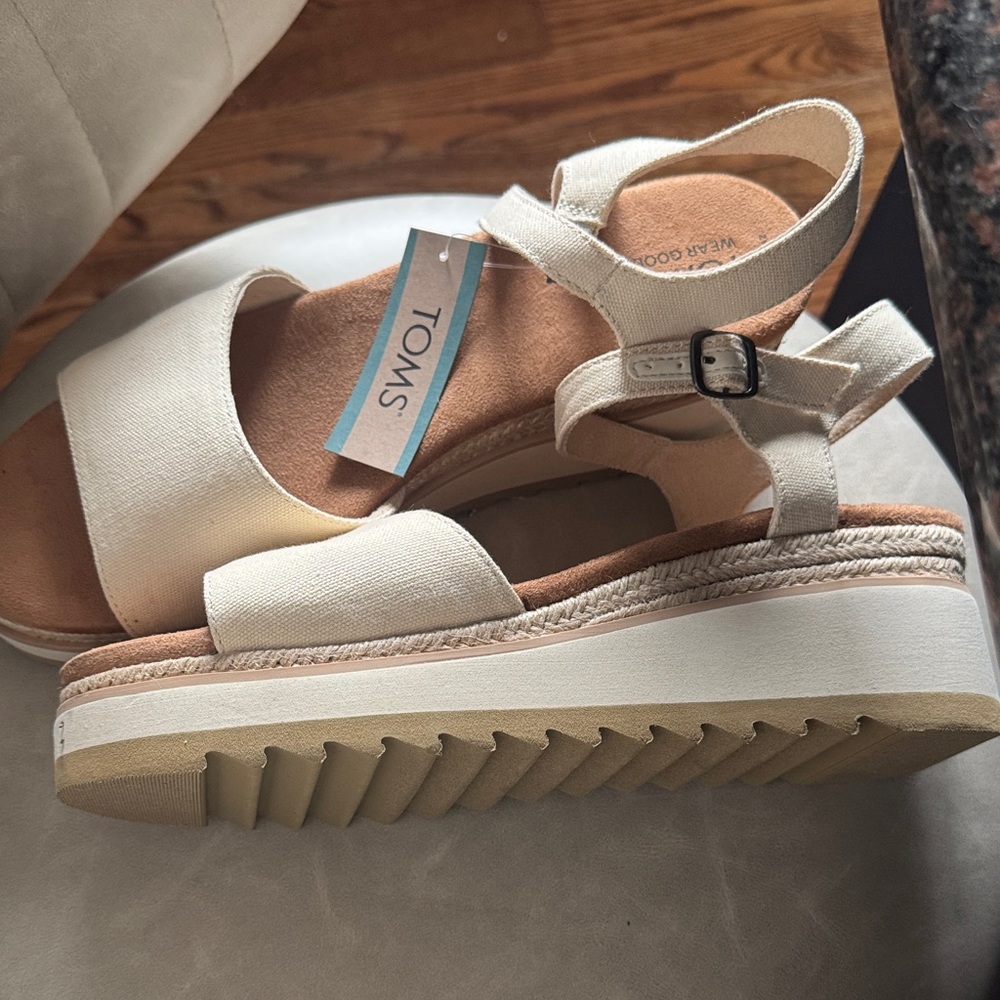 TOMS Women's White Platform Sandals